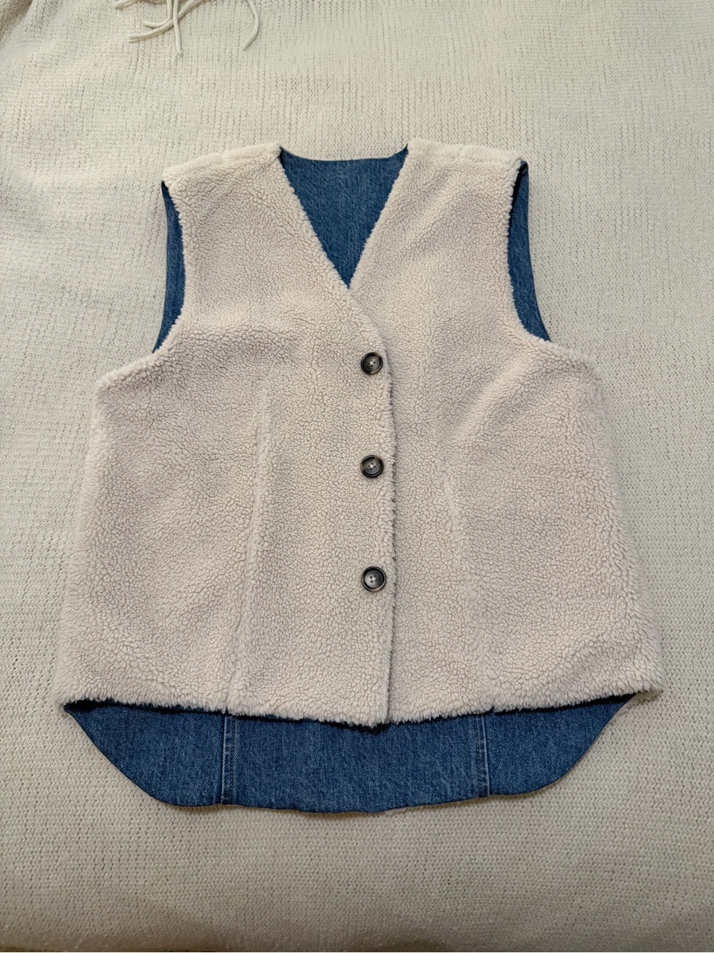 Still Here NYC. Reversible Denim Sherpa-Lined Vest - Blue